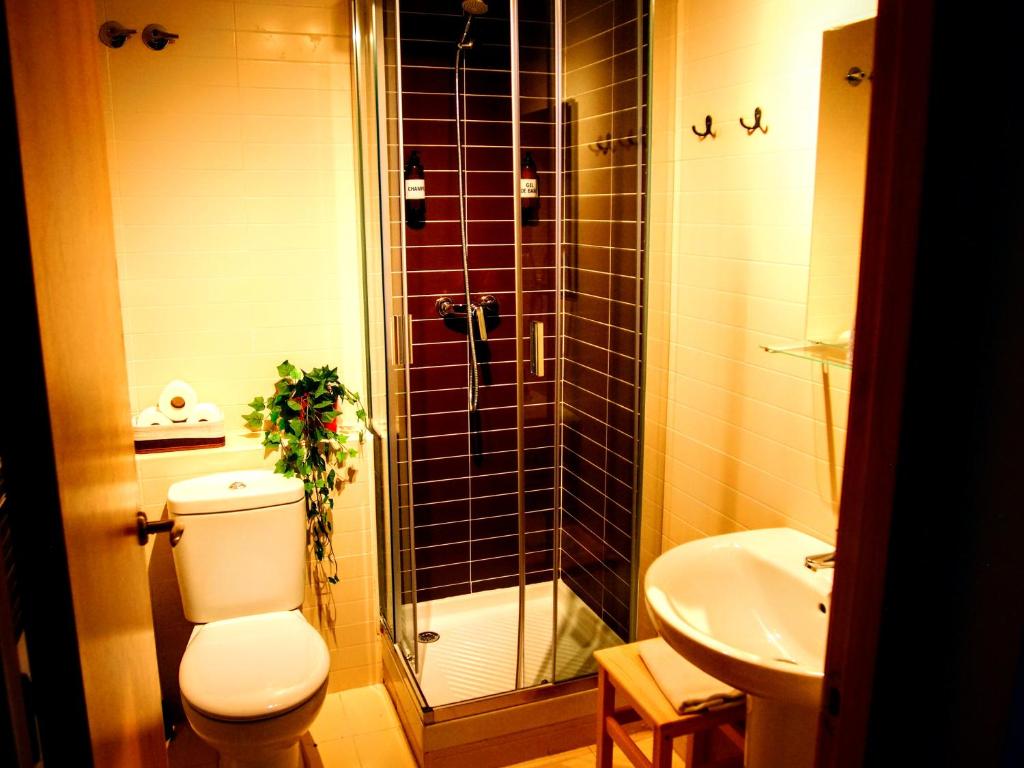 A bathroom at Las Colmenillas 1