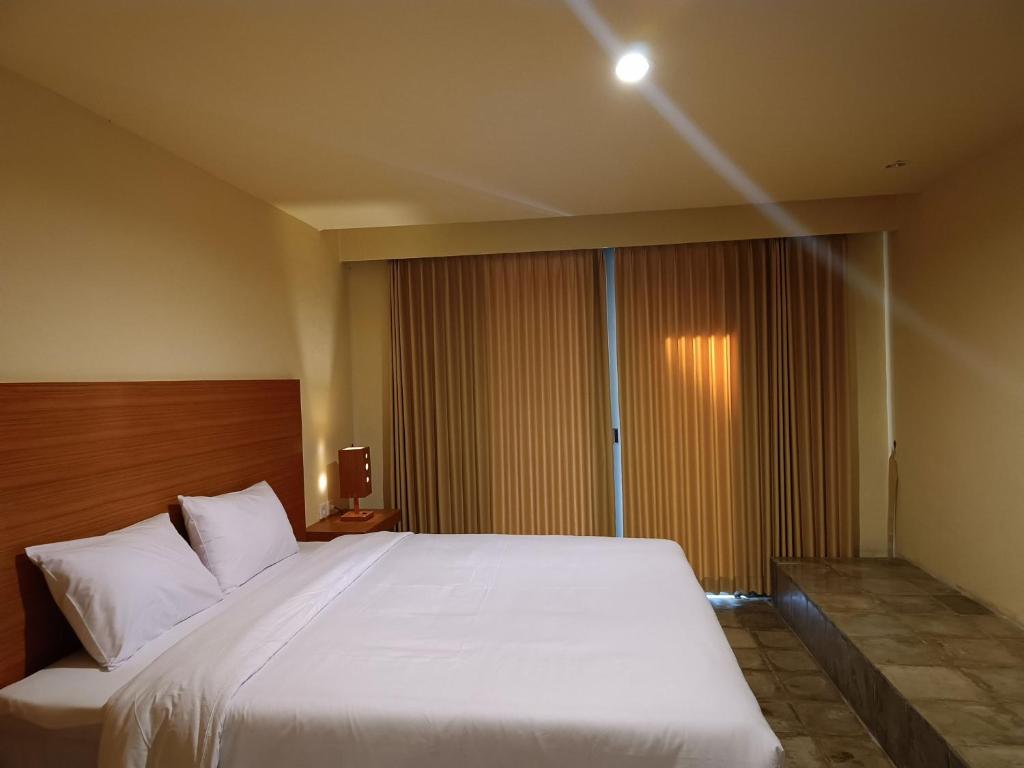 Kuta Living by Kamara - Double Room With Pool View
