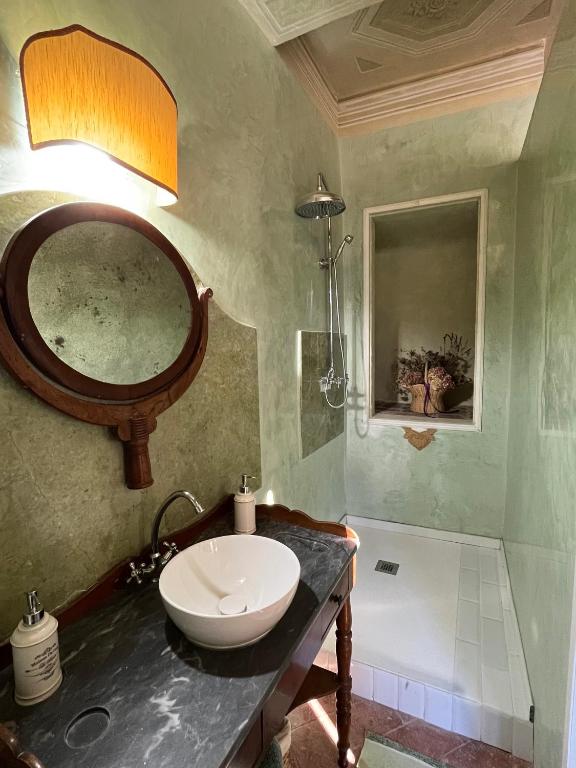 A bathroom at B&B Alla Corte dei Medici