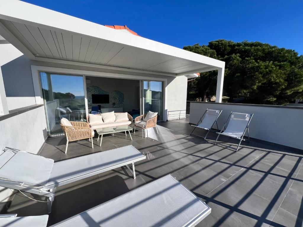 Balkón alebo terasa v ubytovaní Villa Serena vista mare
