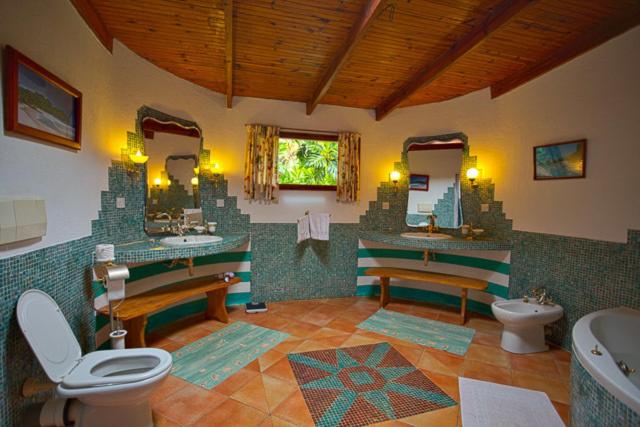 Posezení v ubytování Coté Sud - Unique Villa & Bungalows Intendance Road