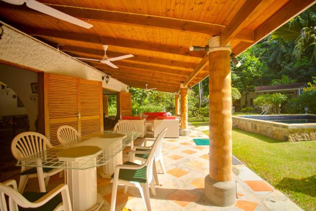 Zahrada ubytování Coté Sud - Unique Villa & Bungalows Intendance Road