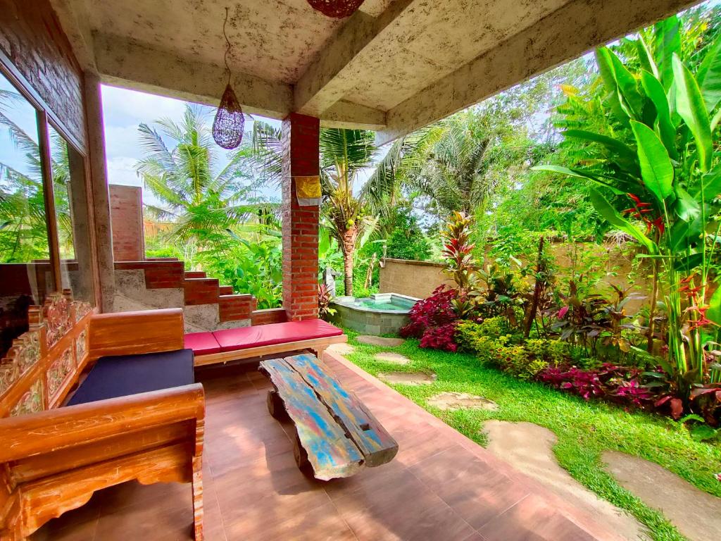 D'Nanda mini hotel Ubud - 2