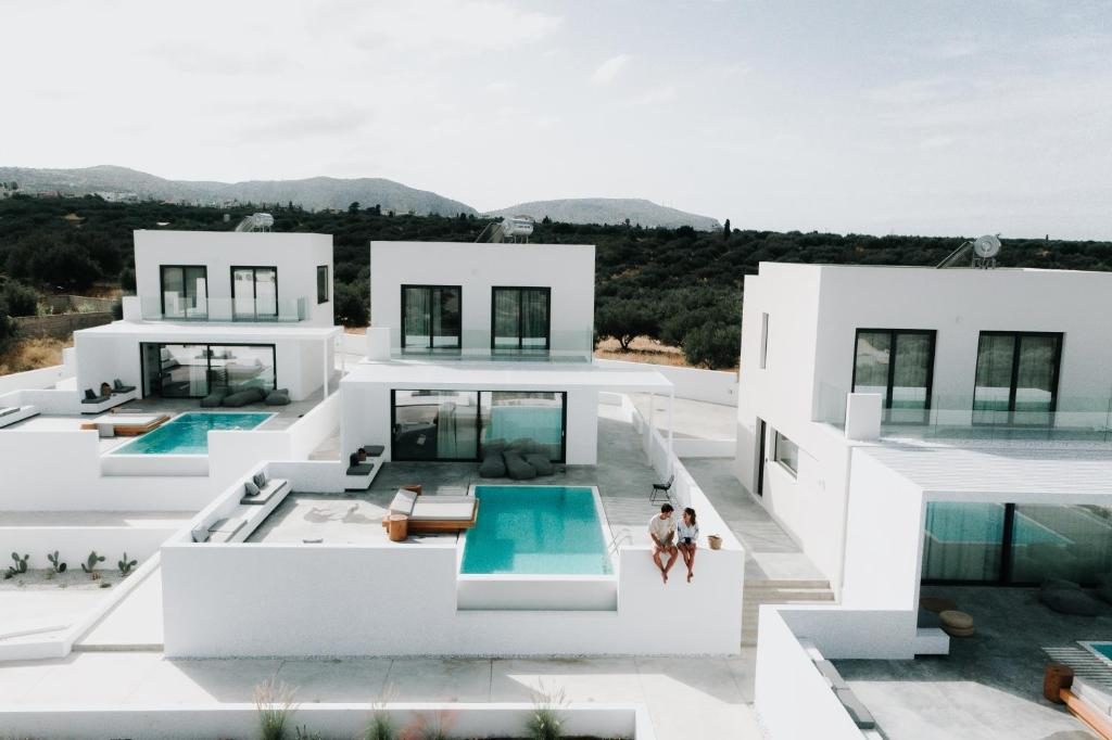 Bazén v ubytování Cocoon Luxury Villas nebo v jeho okolí