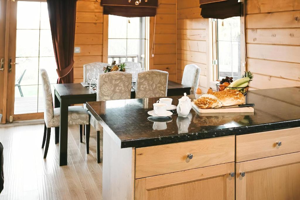 Little Eden Country Park, Bridlington with Private Hot Tubs - Cabina De Troncos De Lujo 30