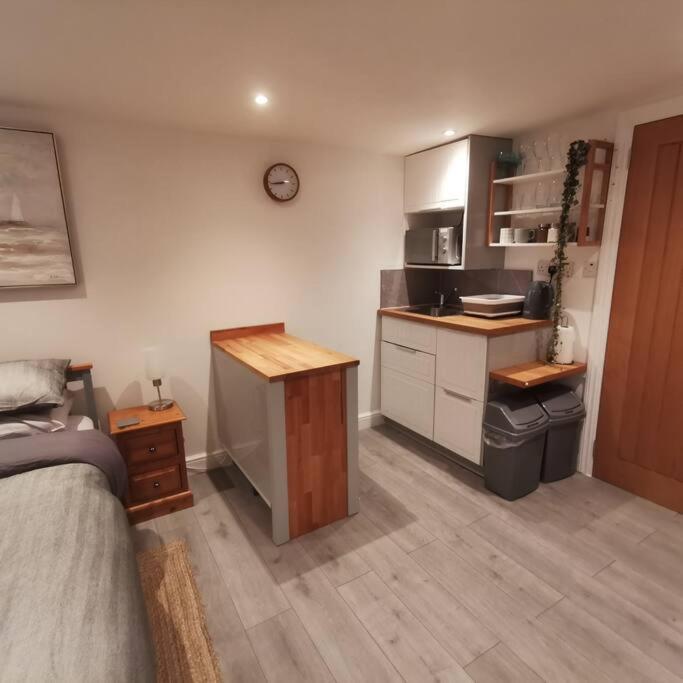 Luxury Cabin with Hot-Tub &amp; Cold Plunge! photo photo 4