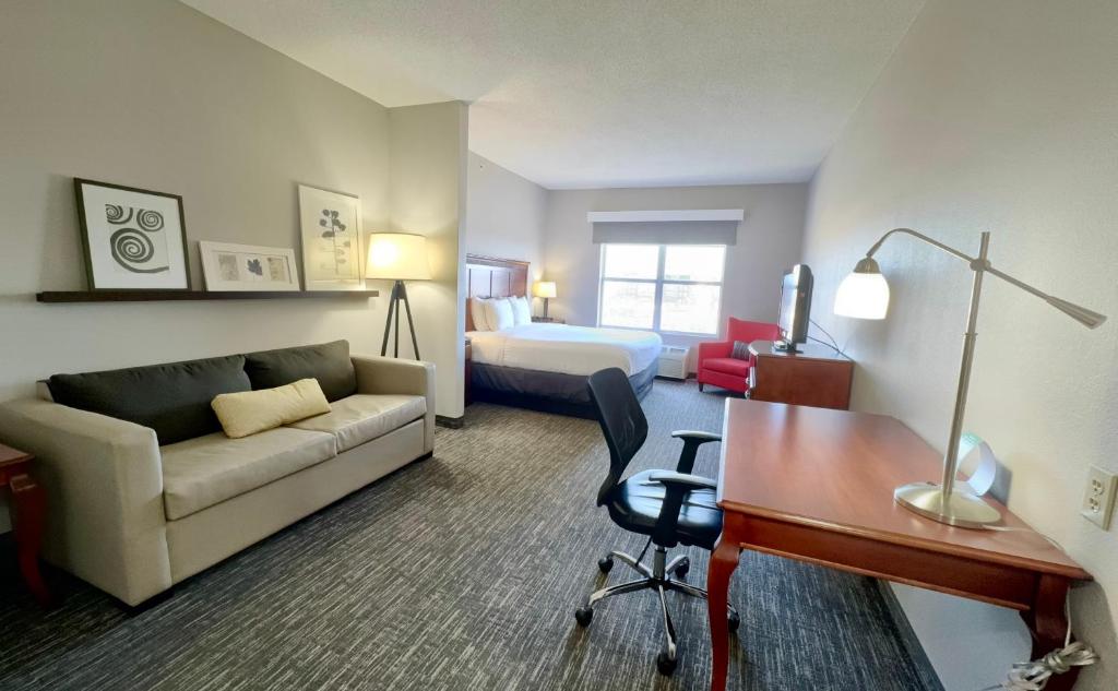 Country Inn & Suites by Radisson, Harrisonburg, VA - King Studio