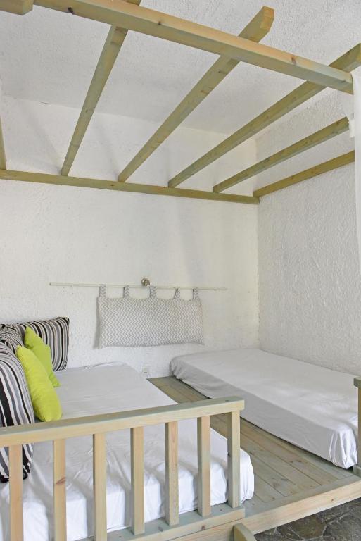 Postel nebo postele na pokoji v ubytování Mantos rooms 1