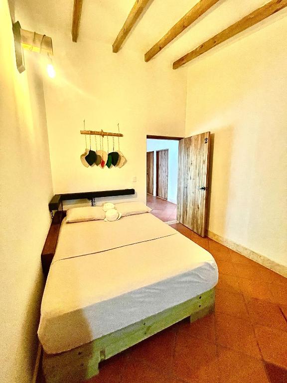 Postel nebo postele na pokoji v ubytování Finca Hotel el Valhalla