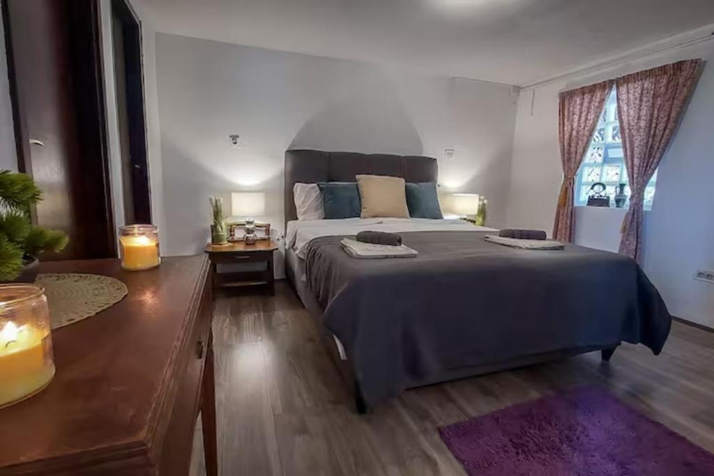 Beautiful apartment for two with a pool, Rovinjsko Selo (updated prices