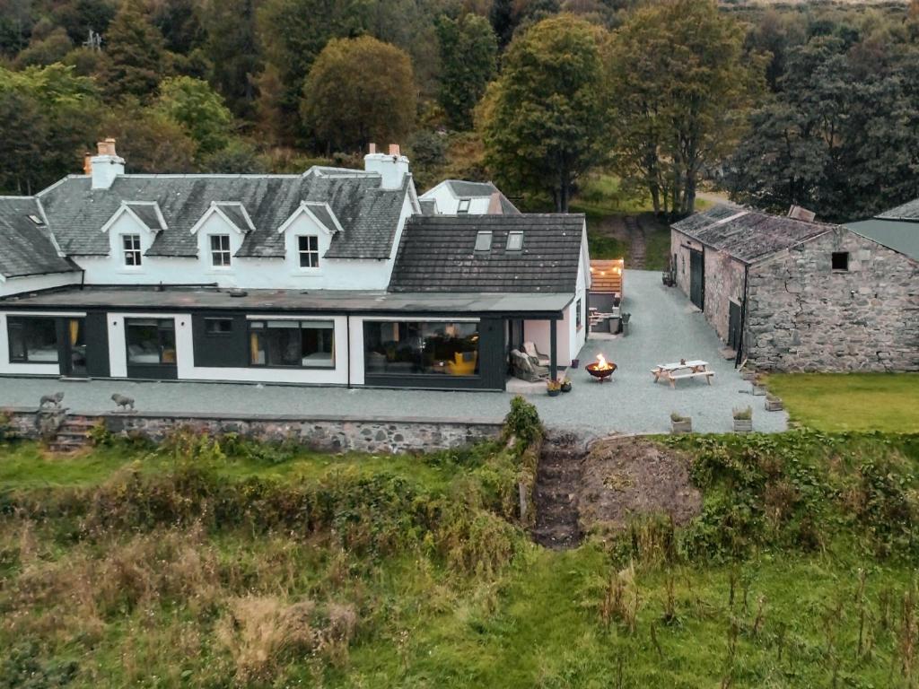 The Farmhouse - Ukc5775