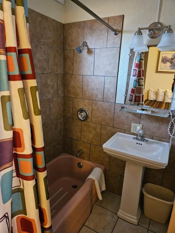Travel Inn - Habitación Con 2 Camas Grandes - No Fumadores
