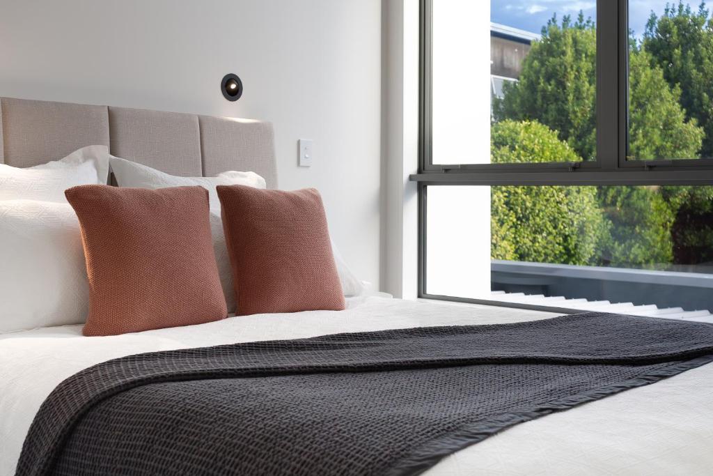 Urban Nest - Entire Townhouse and Free Parking - Resim 22