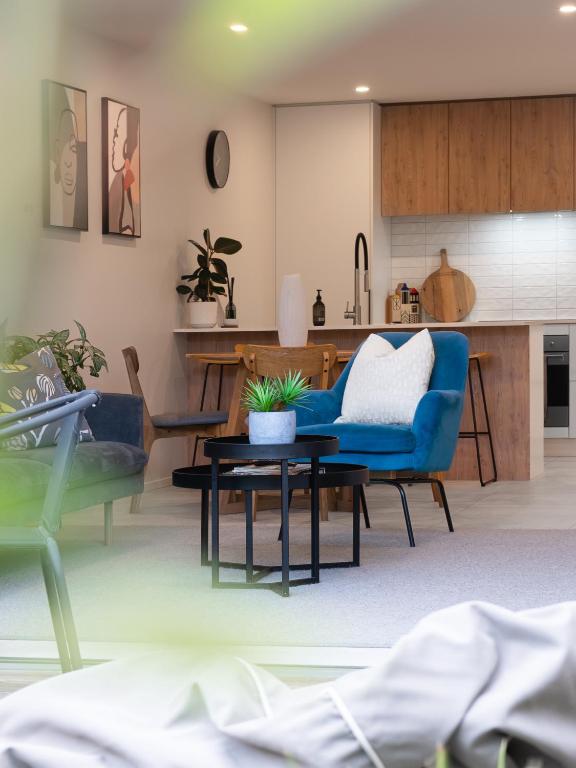 Urban Nest - Entire Townhouse and Free Parking - Resim 14