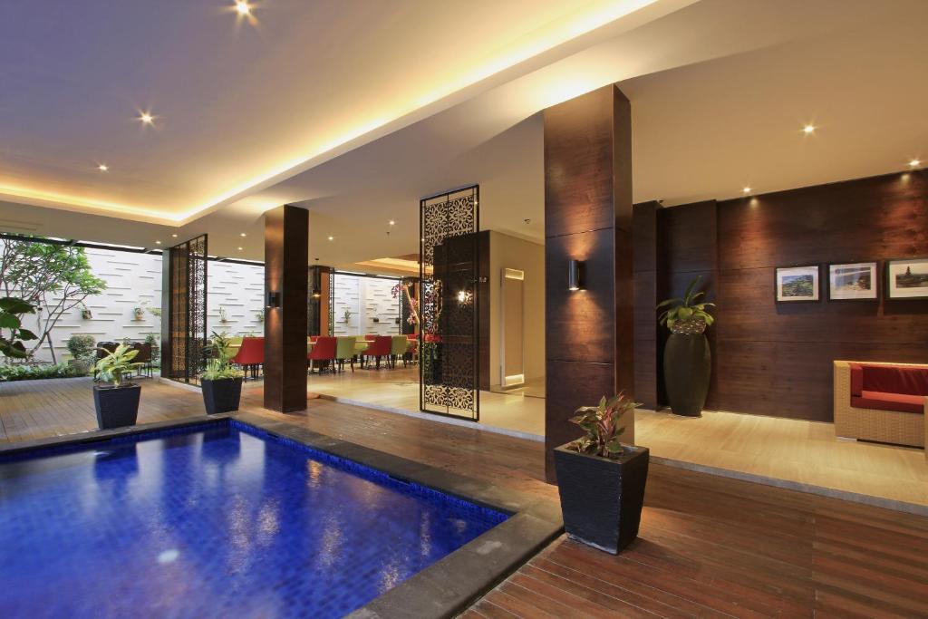 Bazén v ubytování Ohana Hotel Kuta nebo v jeho okolí