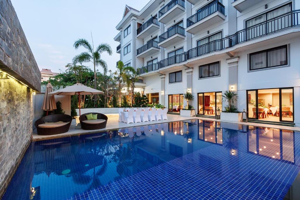 Bazén v ubytovaní Ratana Angkor Hotel alebo v jeho blízkosti