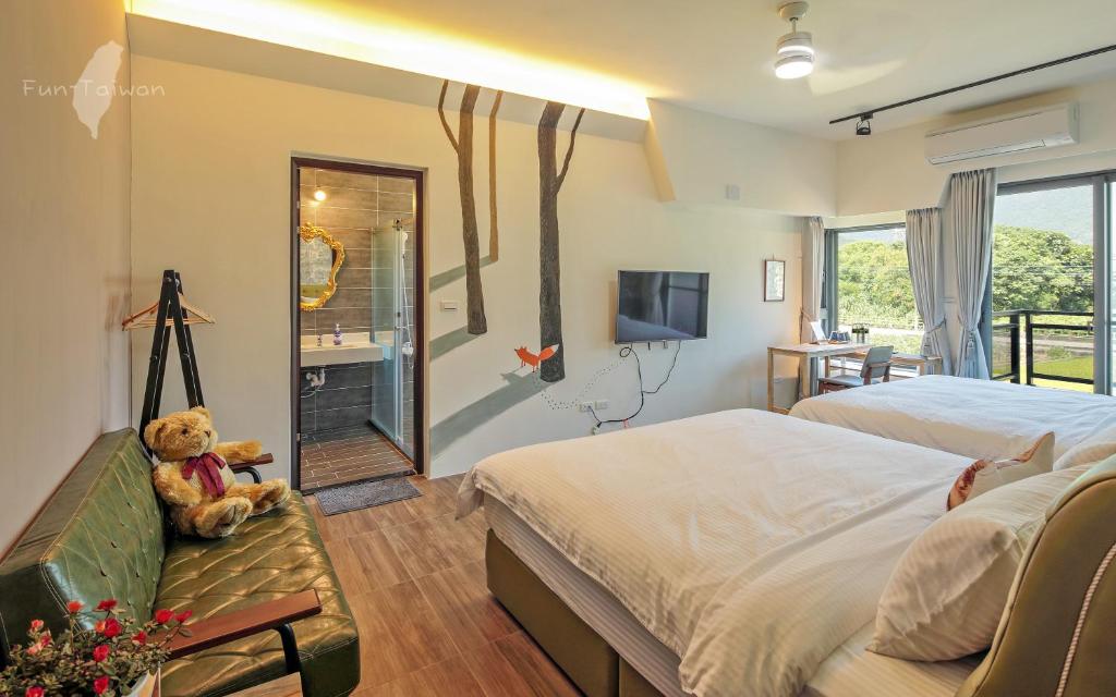 Cloud There House - Queen Room With Two Queen Beds