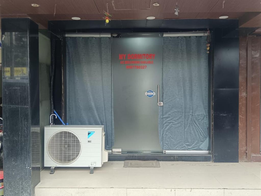 Imagine din galeria proprietății MY DORMITORY în Mumbai