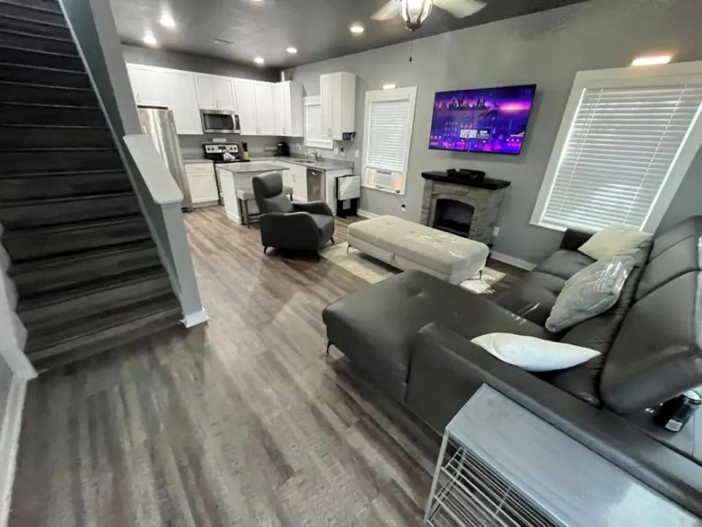 PRACTICALLY PERFECT PLACE IN SANDERS BEACH, Pensacola (updated prices 2024)