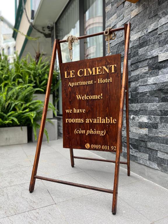 Chứng chỉ, giải thưởng, bảng hiệu hoặc các tài liệu khác trưng bày tại LE CIMENT - Apartment Hotel