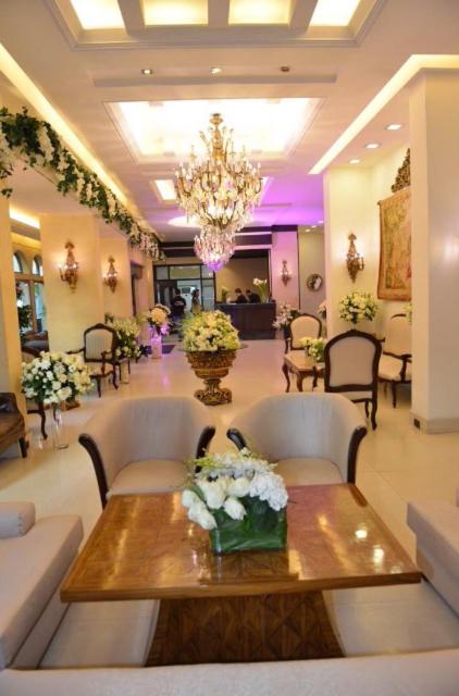 Posezení v ubytování Royal Garden Hotel