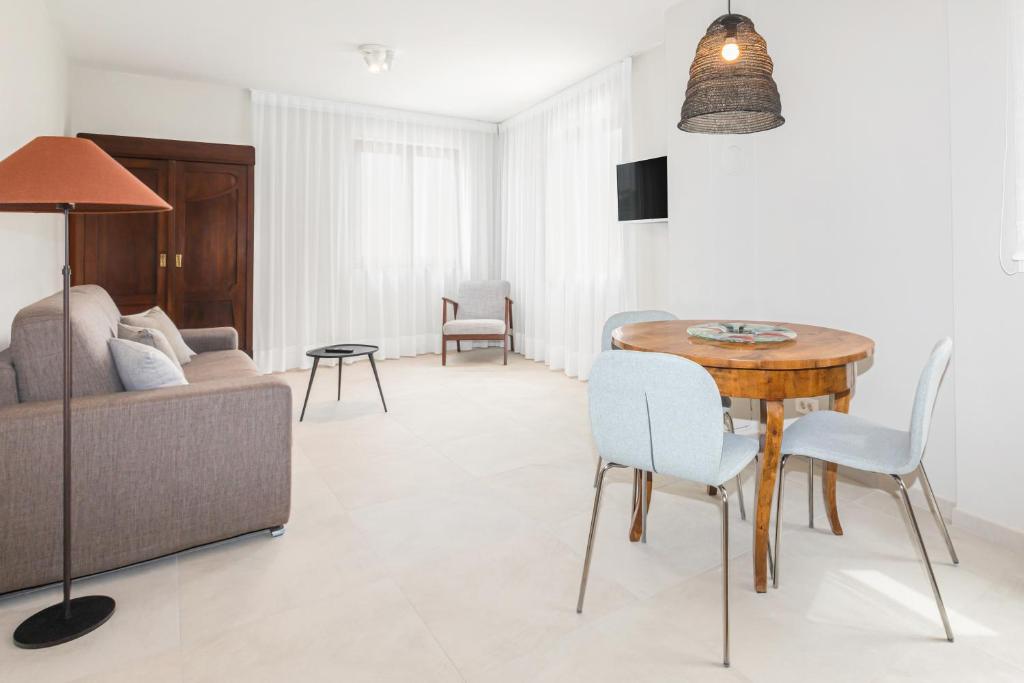 Гостиная зона в Contrada del Nonno Apartments (city center - private parking on-site)