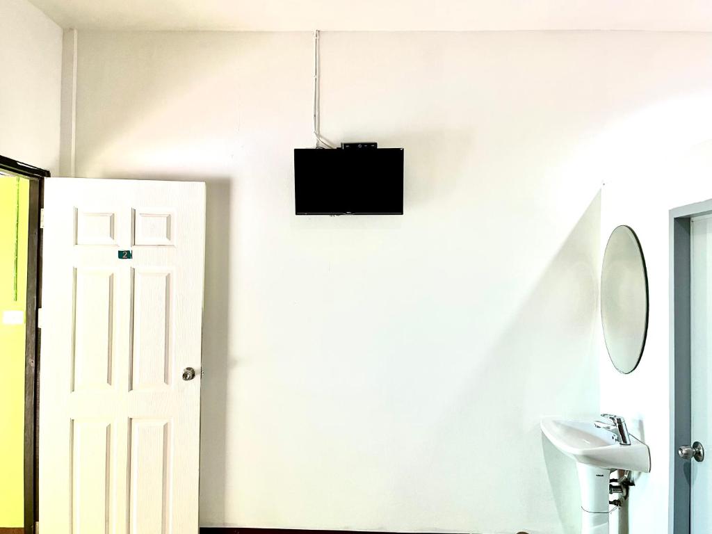 TV a/nebo společenská místnost v ubytování Khao Chang View Resort