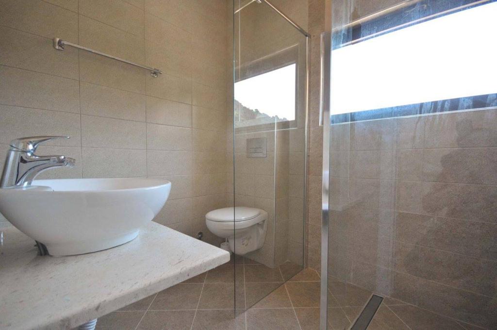 Koupelna v ubytování Apartments A Čanj