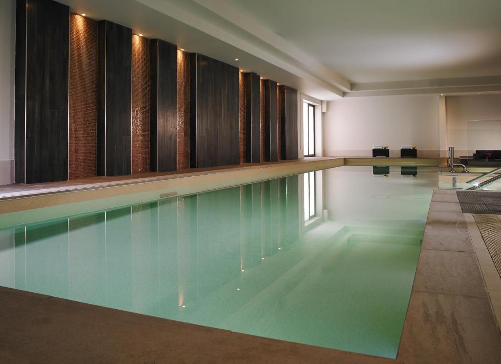Bazén v ubytování Westport Coast Hotel nebo v jeho okolí