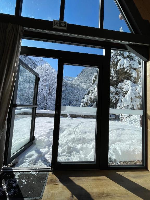 Nespecifikovaný výhled na hory nebo výhled na hory při pohledu z bed and breakfast