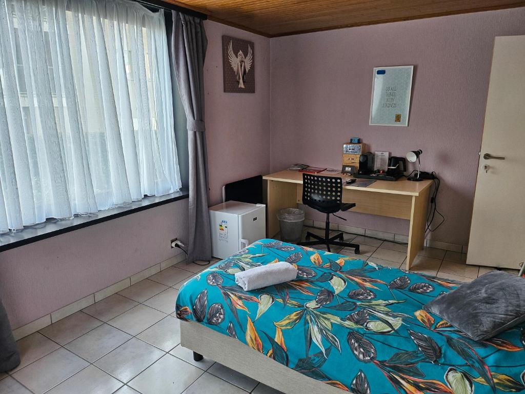 Postel nebo postele na pokoji v ubytování Homestay Gent-Merelbeke self check-in service