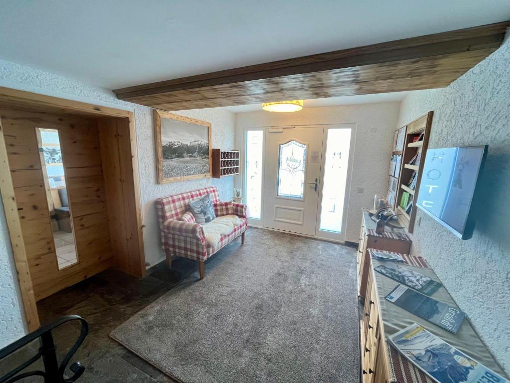 TV a/nebo společenská místnost v ubytování Hotel-Garni Kalkbrennerhof