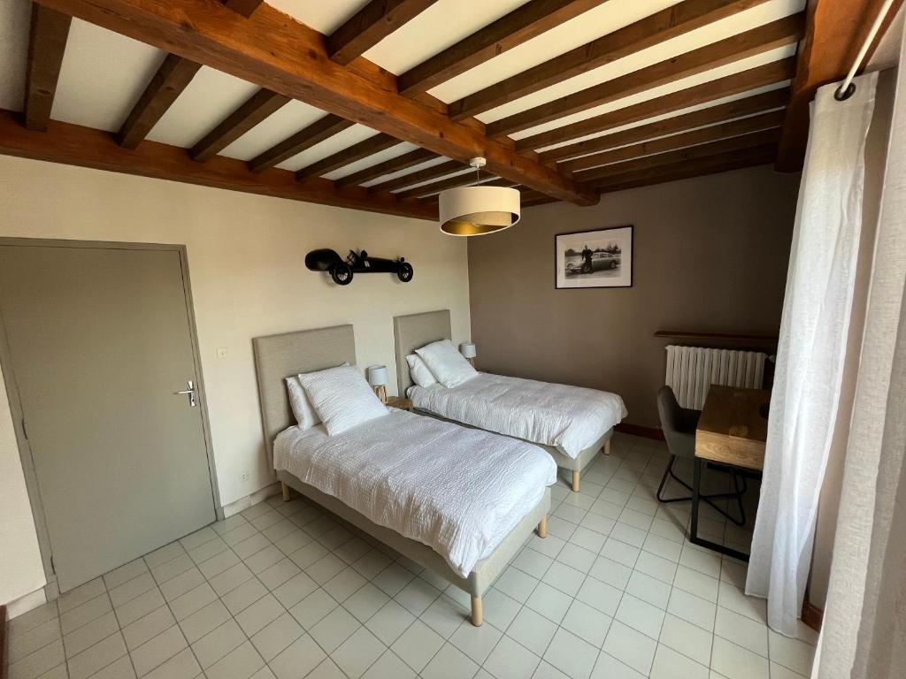 Gîtes et Chambres Atypiques Le Temps des Légendes - Suite Avec Balcon