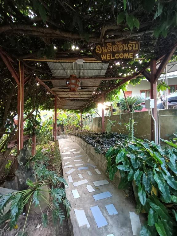 Zahrada ubytování Baankanoonpai(บ้านขนุนปาย)​