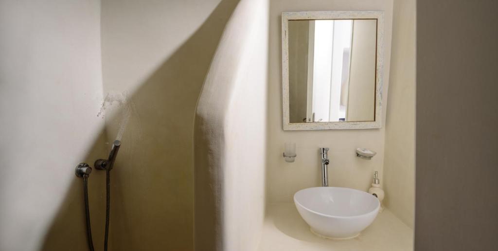 Kamares Apartments - 4