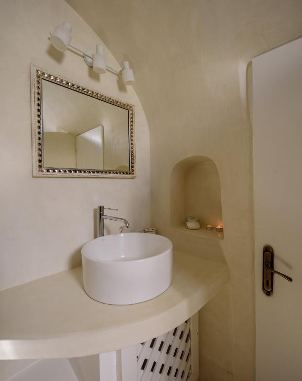 Kamares Apartments - 15