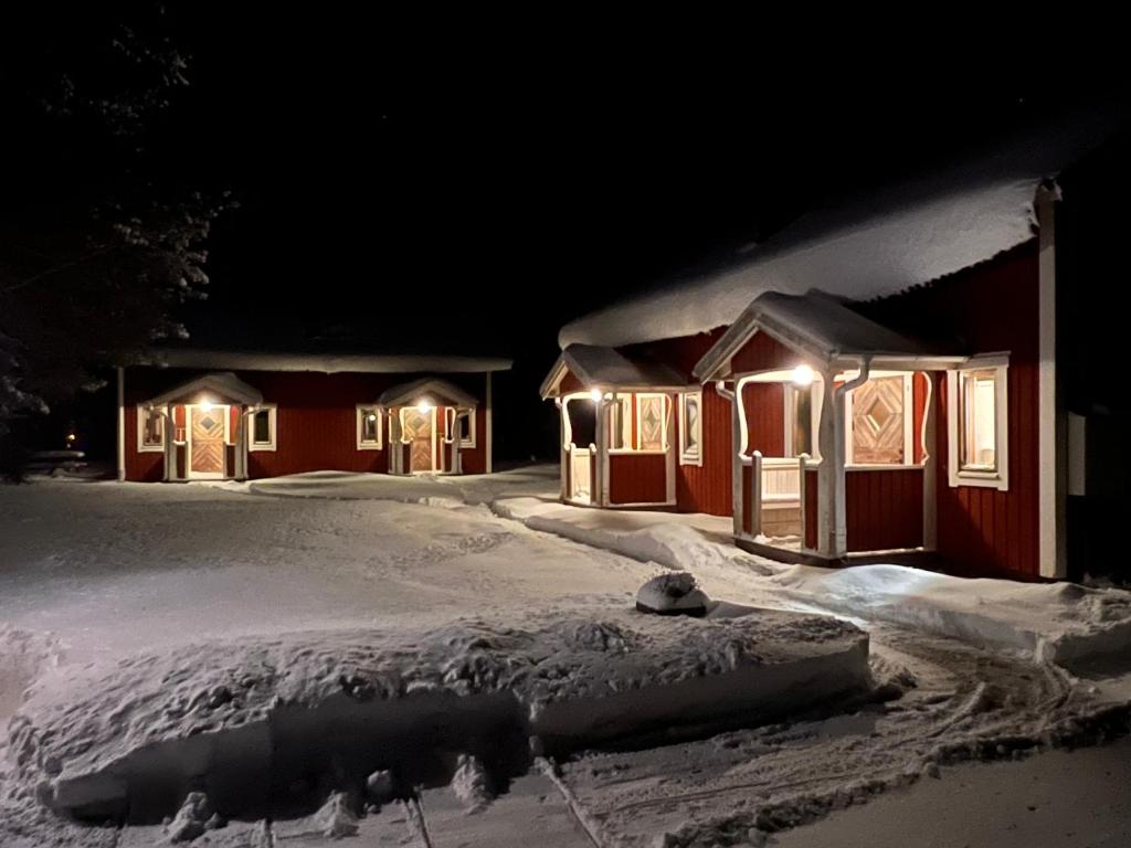 Hansjö Stugby - Mickolavägen v zimě