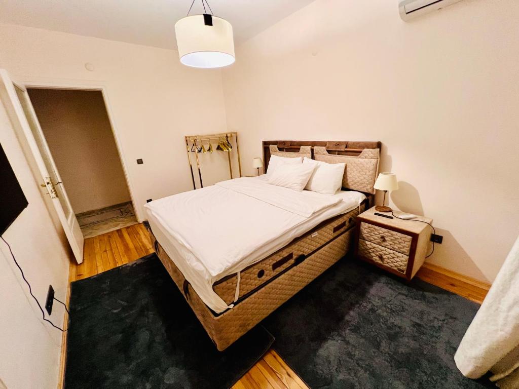 Central of Cihangir Cozy Location,2 Bedrooms And an Elevator