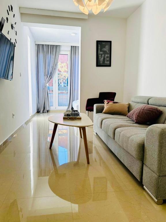 Ruang duduk di Nora Apartment
