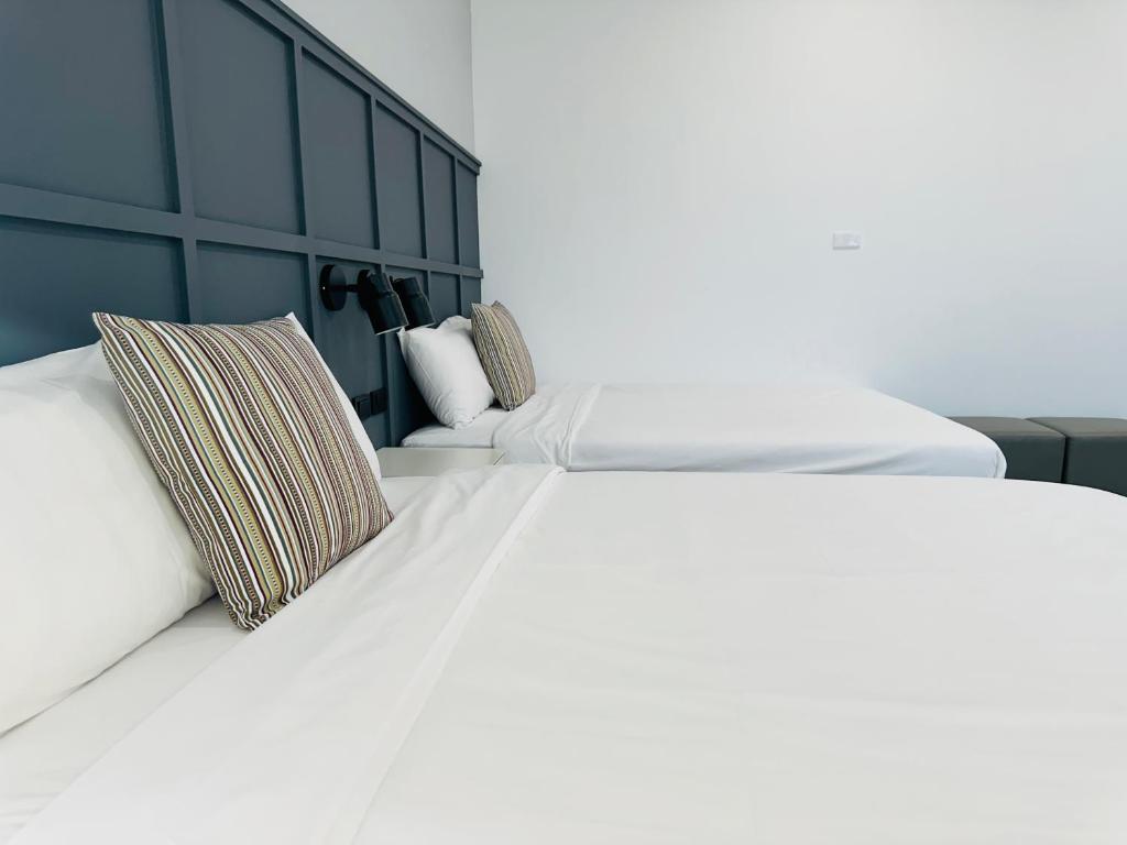 Qing Taoyuan Homestay - Camera Quadrupla Con Balcone