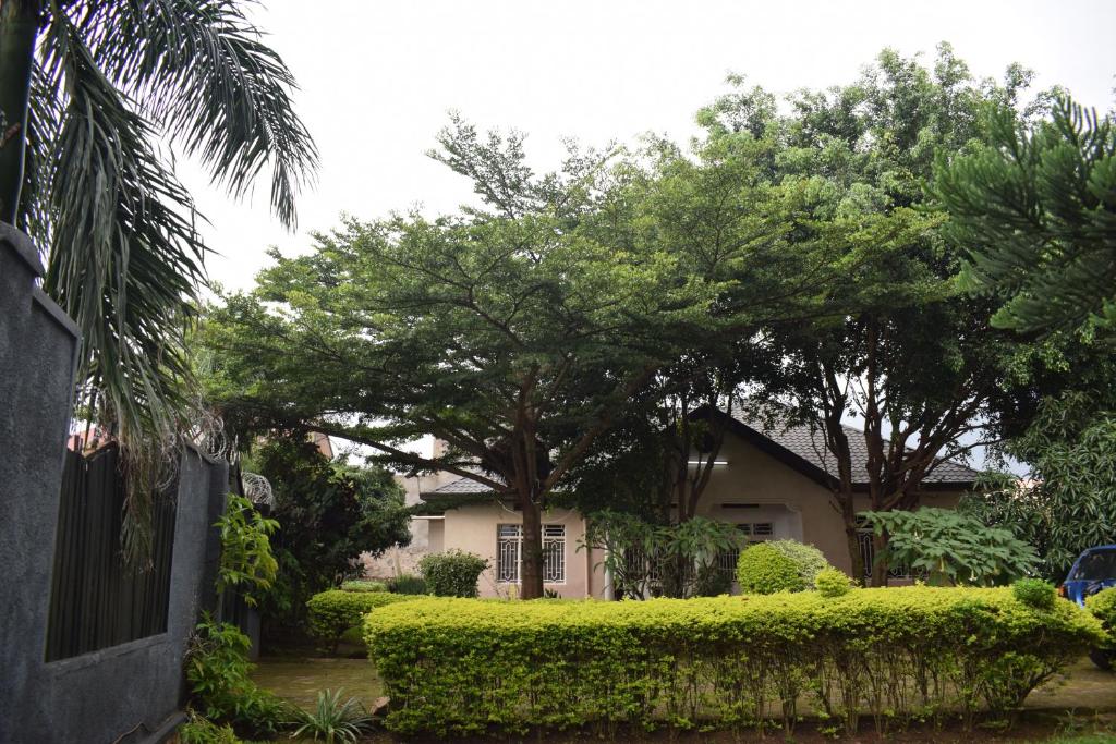 5 Bedroom house for rent in Kigali Kibagabaga, Kigali (updated prices