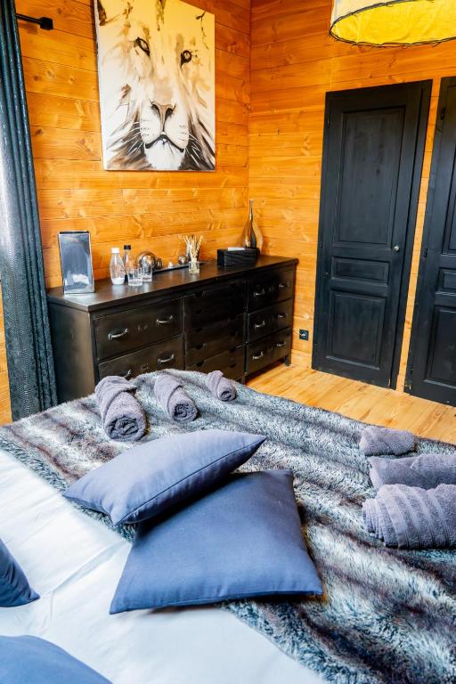 Chambres et table d'hôtes au chalet Datcha - Family Room With Mountain View
