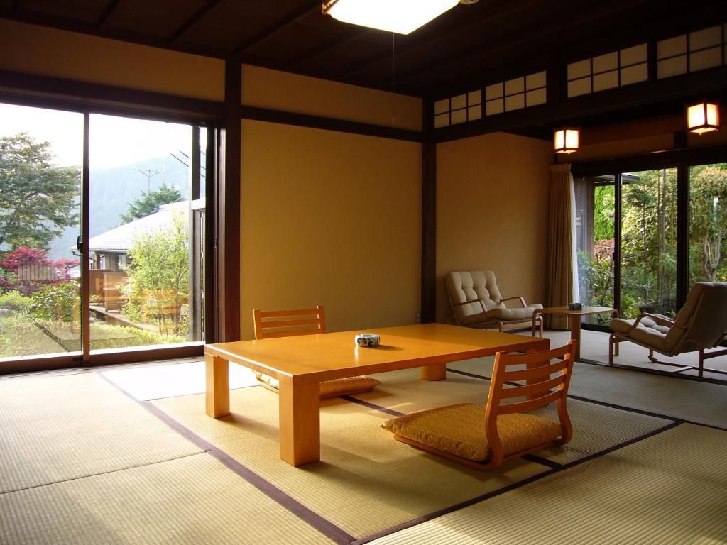 Posezení v ubytování Japanese Ryokan Seryo