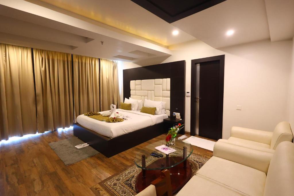 HOTEL VAIBHAV - Superior King Room