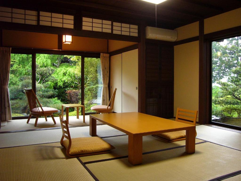 Posezení v ubytování Japanese Ryokan Seryo