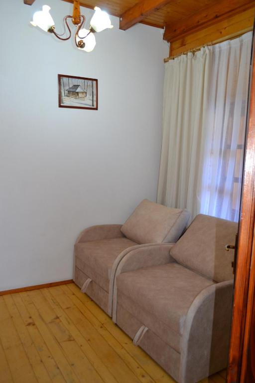 Satori - Family Room With Bathroom