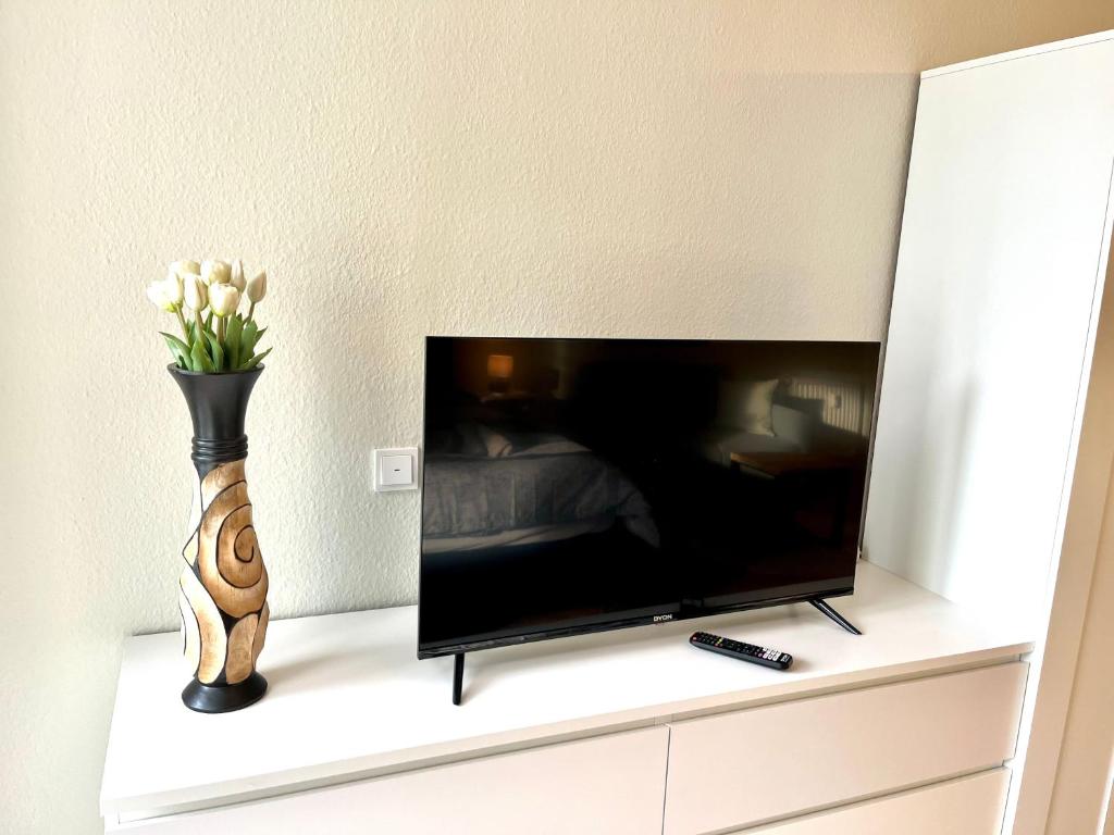 Studio an der Elbe mit Balkon, Küche und Netflix - 6