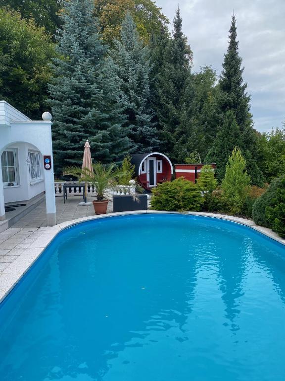 Bazén v ubytování Gästehaus Gaens - Ferienhaus nebo v jeho okolí