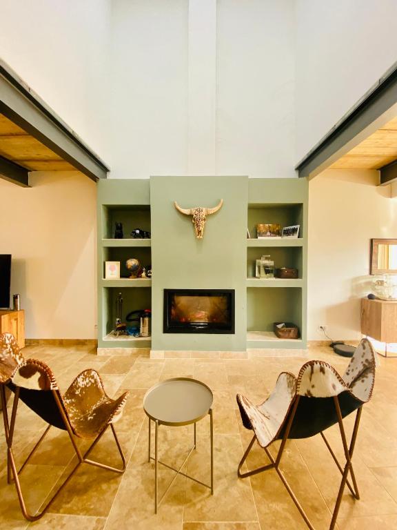 Photo de la galerie de l'établissement Avignon, mas 10 pers, climatisation et SPA, à Avignon