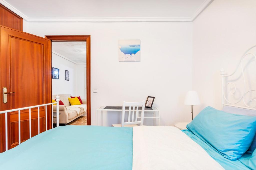 Posteľ alebo postele v izbe v ubytovaní Big apartment at beach with terrace